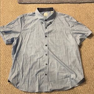 Men's Light Blue Short Sleeve Shirt